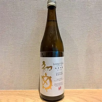 日本酒 初亀 純米吟醸 白 ・ 純米吟醸べっぴん辛2 各720ml 2本セット 地酒 お酒 ギフト プレゼント 贈答 贈り物 祝い 記念日 静岡県 藤枝市