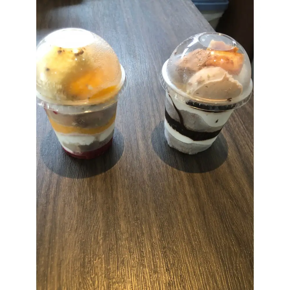 ケーキパフェ2種セット(計5個/ベリー2個・チョコレート3個)