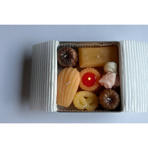 【お菓子のキャンドル -sweets candle-】―焼き菓子詰め合わせ―カンカン（無香料）
