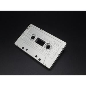 音楽好きに贈りたいカードケース　CASSETTE→CARD CASE