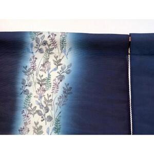 職人の技が光る美しい暖簾（木版染め　秋草）