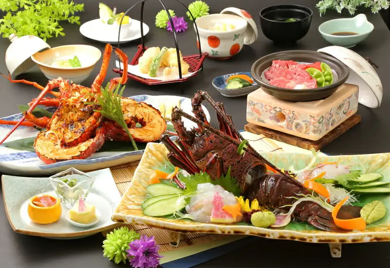 特大『常陸乃国いせ海老』と季節の会席付　１泊２食ペア宿泊券【 茨城県 日立市 】