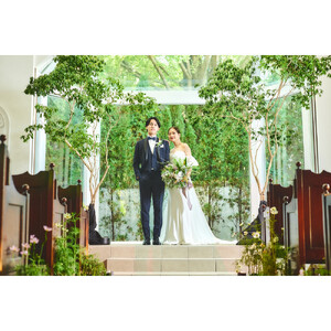 森の中の小さなウェディング