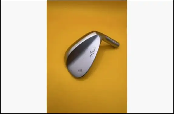 【福岡市】Abi Wedge ホワイトクロムメッキ　フジクラTRAVIL（105S）女性クラフトマンの阿比留俊子　設計・デザイン 54°