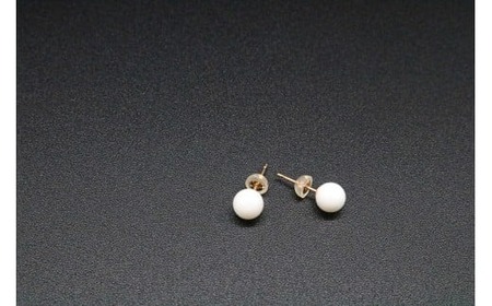【サンゴ】白サンゴ ピアス