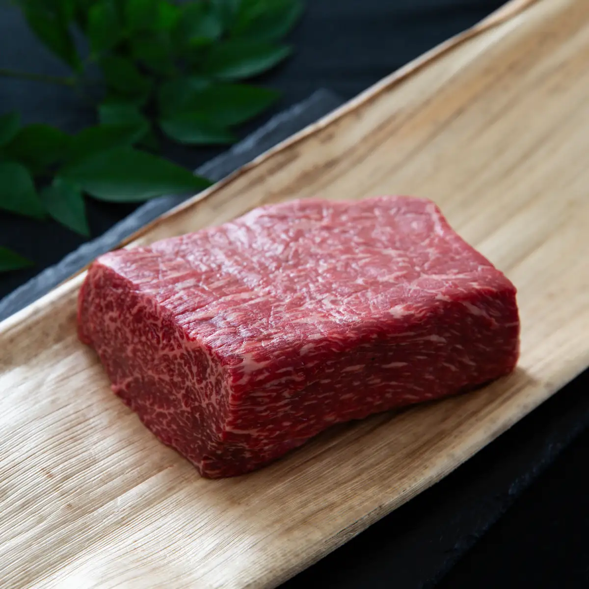 【本州のみ発送】飯舘村産黒毛和牛モモブロック 500g ITTAH014