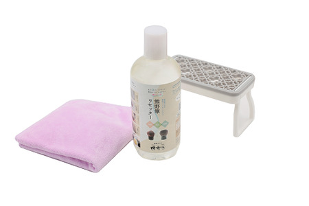 博雲堂 熊野筆リセッター メイクブラシクリーナー キット 【 洗浄液 500ml・専用カップ・速乾タオル・ スタンド付 】【メイクブラシ 熊野筆 クリーナー 洗浄液 お手入れ メンテナンス セット】 48-1