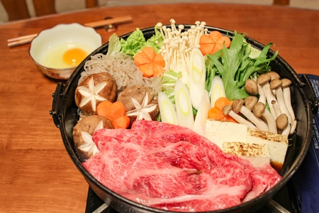 松阪牛すき焼き肉（カタ・カタロース）500g KB1