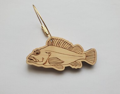 【カサゴ・ゴールド】11種から選べる ヒノキ薫る 魚のウッドキーホルダー