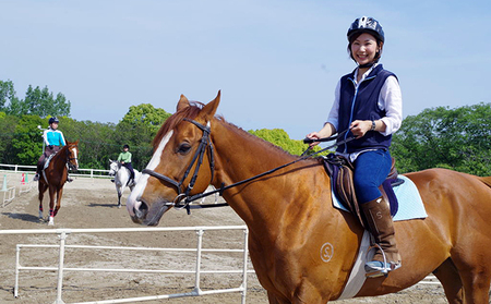 明石乗馬協会 プレミアム乗馬体験コース 体験チケット スポーツ アウトドア 