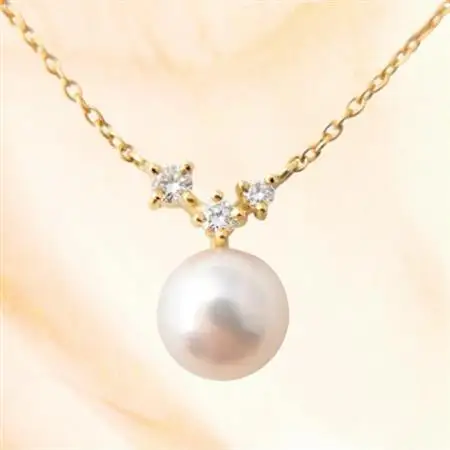 ジュエリーの街【山梨甲府】よりお届けする　K18YG　アコヤ真珠　ダイヤモンドネックレス　N30【配送不可地域：離島・沖縄県】【1229798】