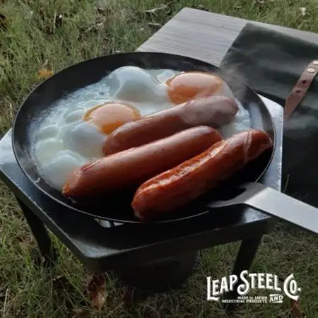 LEAPSTEEL 取っ手がとれる 鉄フライパン3点セット ケース付(ダークグレー) キャンプ用品【配送不可地域：離島】【1550884】
