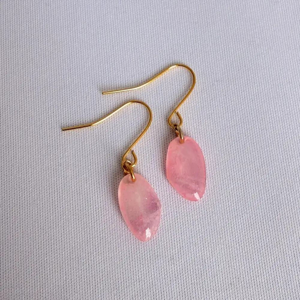 桜貝ピアス