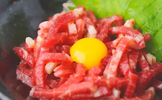 国産 ユッケ 馬刺し 約400g ユッケのたれ付き 馬刺 馬肉 馬 ニク 肉 お肉 にく 晩酌 オツマミ つまみ 冷凍