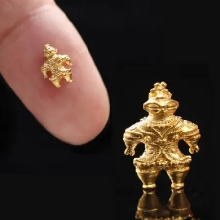 【Do_goods】純金製! 指先に乗る米粒サイズの「遮光器土偶」 659-979【配送不可地域：離島・沖縄県】【1565331】