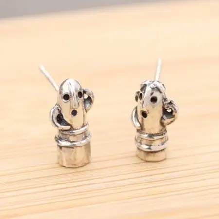 【縄文アクセサリーDo_goods】SV925製コメ踊る埴輪ピアス　700-094【配送不可地域：離島・沖縄県】【1670979】