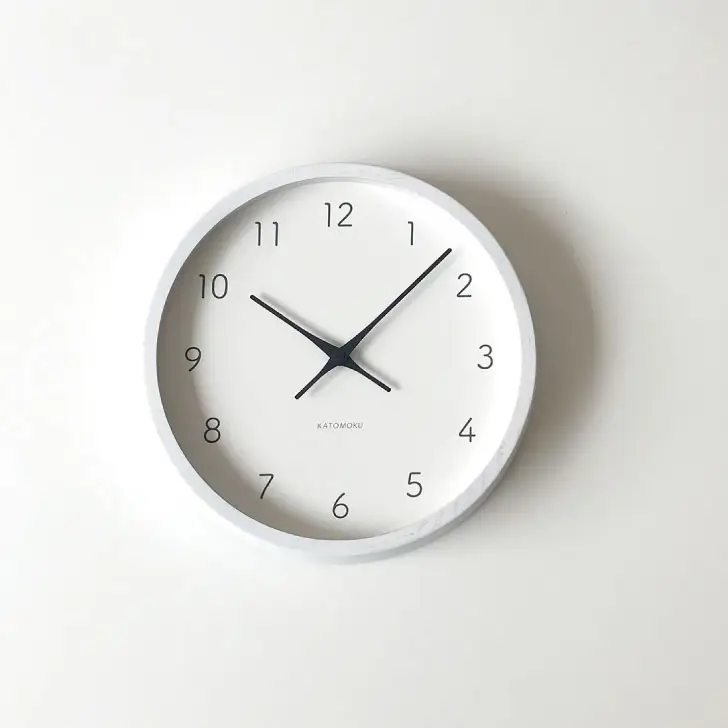 KATOMOKU muku clock 7 ≪km-60WHRC≫ホワイトアッシュの無垢材の木枠電波時計(ホワイト)【B-25-WH1】