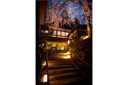 山重本店 ペアお食事券 贅沢プラン（本券1枚で2名様ご利用）