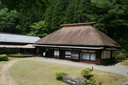【坂本善三美術館】坂本善三美術館 ペア招待券 図録セット 熊本県 阿蘇 小国町 畳張り 古民家 閑静な佇まい 作品群