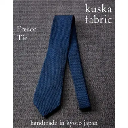 【手織りネクタイ】ネイビー フレスコタイ kuskafabric  京都・丹後のシルク織物_装飾品・工芸品 ネクタイ・ベルト 服飾小物 _【1080337】