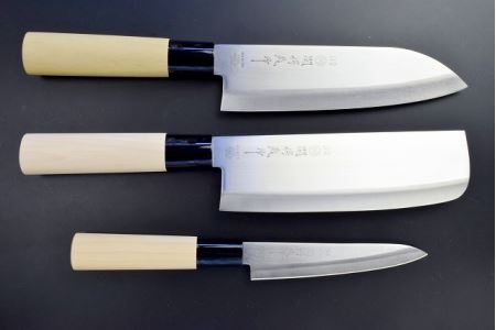 ステンレス製和包丁3点セット (三徳・薄刃・ペティ)　関鍔蔵作　白木柄