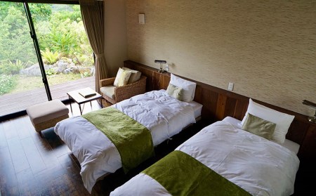 さんにんリゾート　ペア宿泊券（１泊・朝食付き）