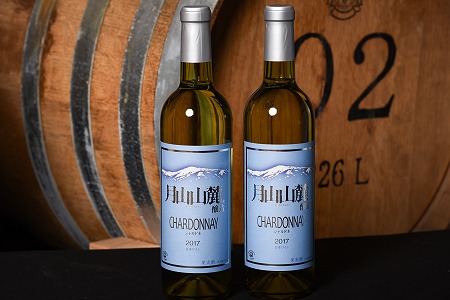 《山形県産ぶどう100％》月山山麓 シャルドネヴィンテージ 白ワイン 辛口 （720ml×2本）　018-E-CK011