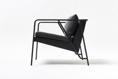 【FIL】ラウンジチェア -スミ リミテッド- MASS Series Lounge Chair -SUMI LIMITED-　小国杉 イージーチェア ローチェア 椅子 チェア 背もたれ 肘掛 クッション インテリア 家具 木製 無垢材 天然木 炭 黒 受注生産 おしゃれ リビング ダイニング ギフト Foreque 熊本 阿蘇 南小国町 送料無料