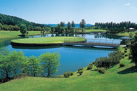 京都丹波・瑞穂ゴルフ倶楽部ゴルフプレー利用券（9,000円分） [030CK001]