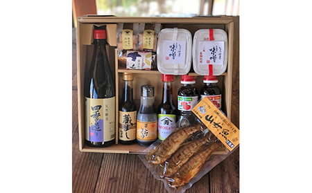明治屋醤油（醤油4種・ソース2種・味噌2種＋クッキー2コ・せんべい1コ・山女魚甘露煮１コ）【配送不可：離島】 しょうゆ 米味噌 