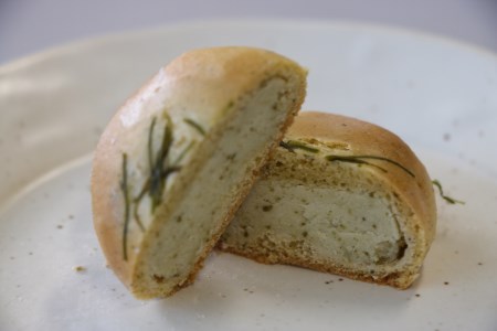 昆布之介（昆布が練りこまれた餡のお饅頭） ８個入