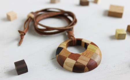 白谷工房　寄木のラウンドペンダント