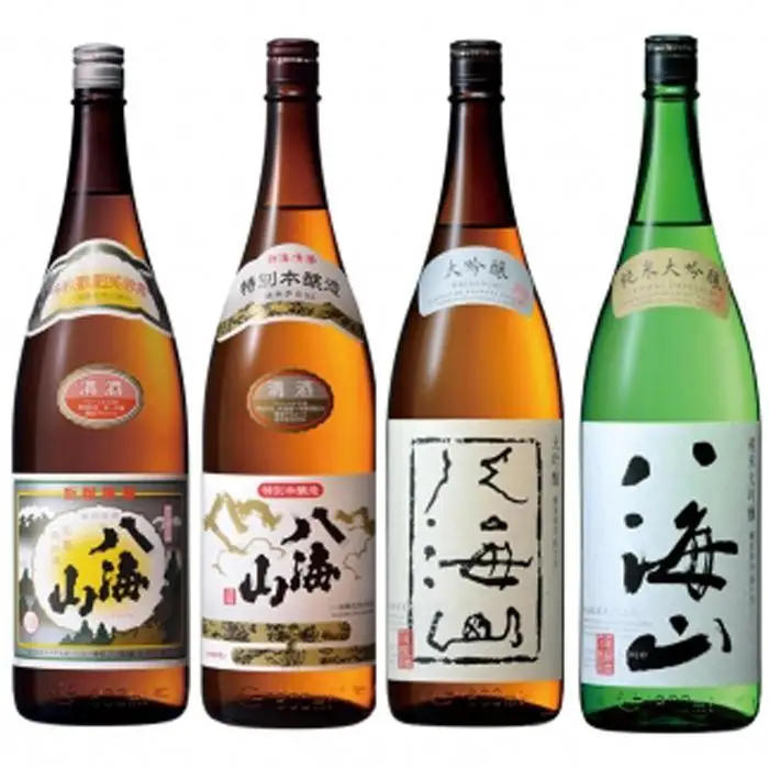 八海山 清酒・特別本醸造・大吟醸45・純米大吟醸45 1800ml×4本セット【八海山 清酒 特別本醸造 大吟醸 純米大吟醸 飲み比べ 一升瓶 4本 セット 日本酒 1800ml 新潟 地酒 厳選 晩酌 熱燗 お酒 酒 さけ】