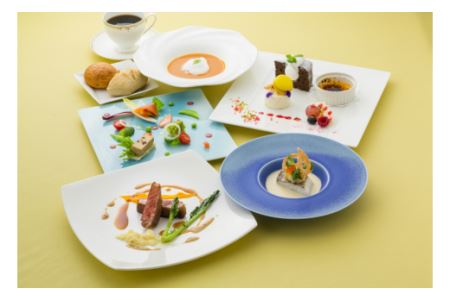 手軽に楽しむ　海辺のリゾート「ランチ」ペア券・M011-47