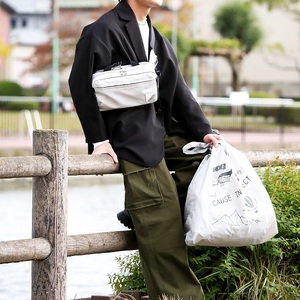 豊岡鞄 CIE WEATHER BODYBAG with MARKET BAG（071954）グレー / 木和田正昭商店 撥水 ウエストポーチ ボディバッグ ウエストバッグ メンズ レディース スマートフォン 財布 A5手帳収納 エコバッグ付属