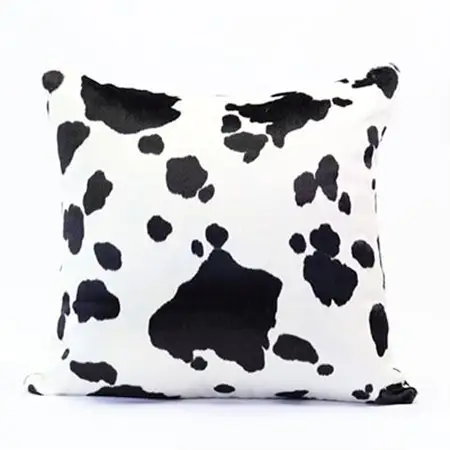 OKADA TEXTILE ホルスタイン柄エコファークッション(ホワイト×ブラック)_雑貨・日用品  家具・インテリア _【1143745】