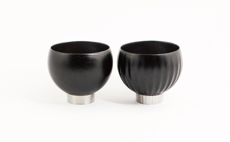 【手作り漆器】 湯呑み sukuf black ペア セット 漆器×金属 手作り 漆器 湯呑 湯飲み 湯のみ ゆのみ 湯呑み茶碗 食器 器 おしゃれ 雑貨 キッチン用品 キッチン ぐい呑み 小鉢 天然木 本漆 酒器 京都 工芸品 民芸品 日用品 京都府向日市 
