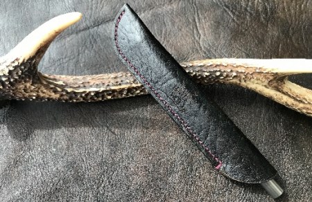 鹿革の一本差しペンケース【黒】（ブランドロゴ入り）【R00505】