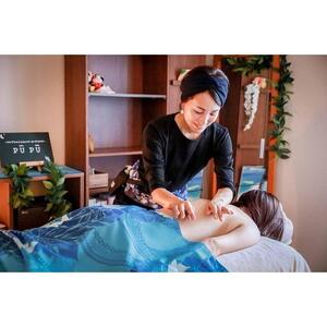 ハワイアンロミロミ　施術体験チケット （全身70分コース）［ ハワイアンロミロミ 施術体験 施術 体験 チケット 全身70分コース リラクゼーション マッサージ 癒し ご褒美 人気 おすすめ ギフト プレゼント お取り寄せ 通販 送料無料 ふるさと納税 ］