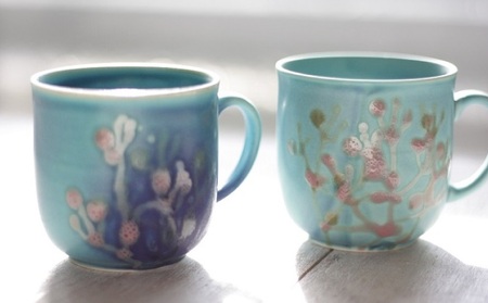 【datta.沖縄南の島陶芸工房】珊瑚カップ 瑠璃紺x青色（ペア）