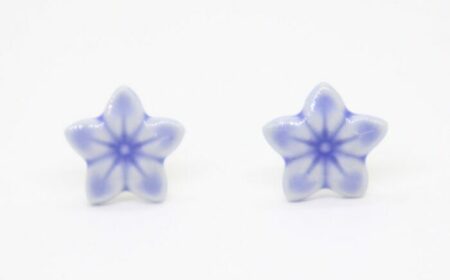 【美濃焼】 ききょう ピアス 青色 瑞浪市 / TILEmade タイル アクセサリー ハンドメイド [AZCD016]