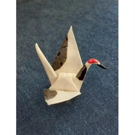 陶器　丹頂鶴　1羽_雑貨・日用品  家具・インテリア   装飾品・工芸品  陶器・漆器 _【1283708】