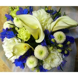 内海生花のフラワーアレンジメントA(青白系)