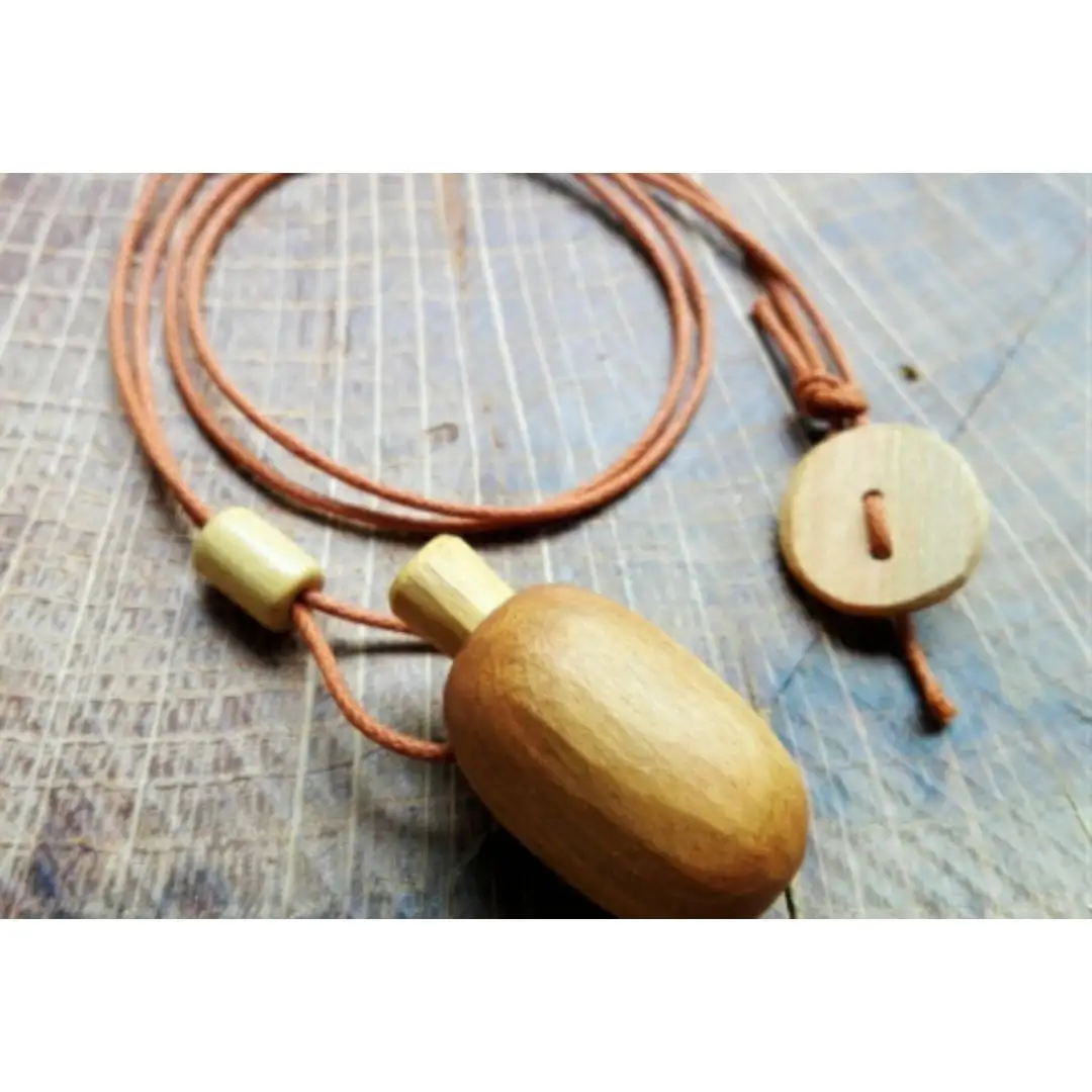 Junshin森から作る木製アロマペンダント アクセサリー アロマ 香り 2G01011