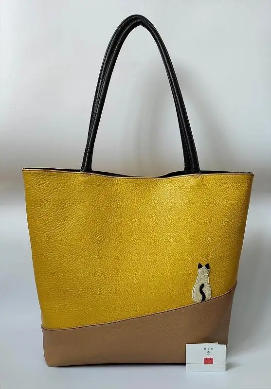 「鞄工房　香」レザーショルダーバッグ 猫