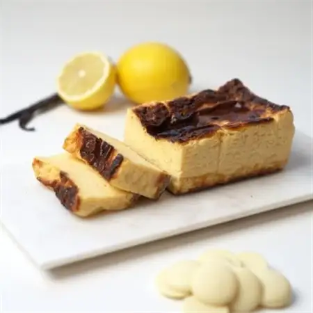 バスクチーズケーキ ホール_菓子・スイーツ ケーキ  _【配送不可地域：離島】【1289919】