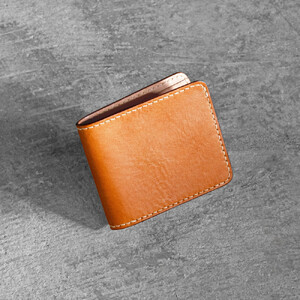 栃木レザー使用｜やわらか本革二つ折り財布｜Half wallet 02｜キャメル｜minca（全7色）