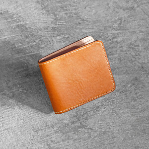栃木レザー使用｜やわらか本革二つ折り財布｜Half wallet 02C｜キャメル｜minca（全7色）