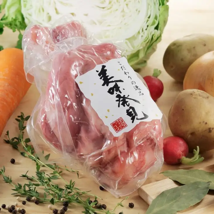 【国産原料肉使用】アイスバイン 650ｇ　豚スネ肉 骨付き肉 国産 ポトフ ディナー パーティー ドイツ家庭料理 ご贈答　 【354】