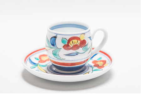 【伊万里焼】伊万里陶苑万歴花文 コーヒーカップ 070-H406